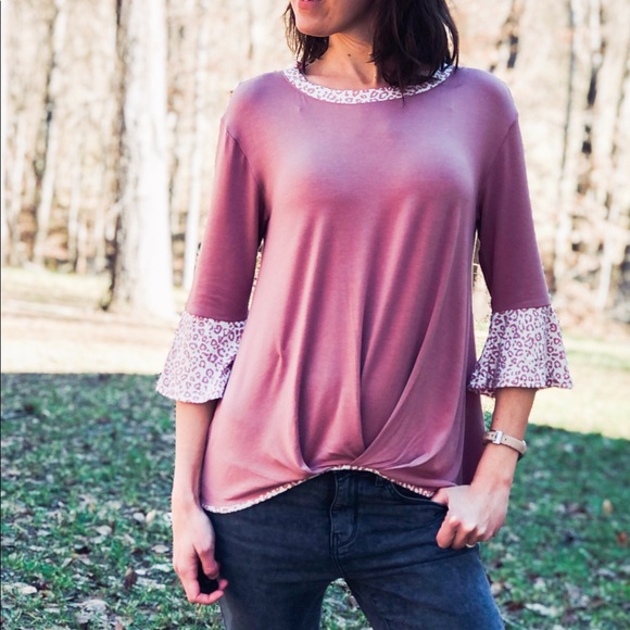 Soft Pink White Leopard Print Ruffle Sleeves Details 3/4 Length Sleeves Top - Picture 4 of 5